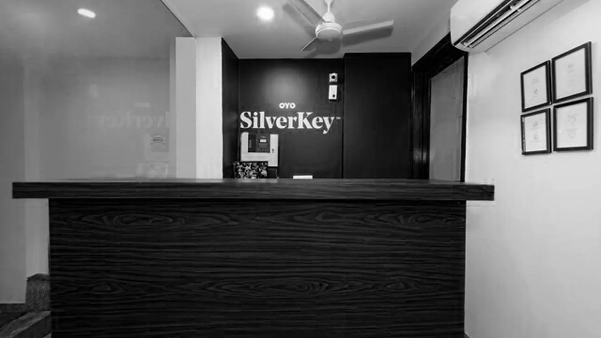 Hotel O Earth Villa Near Bestech Central Square Mall Gurgaon